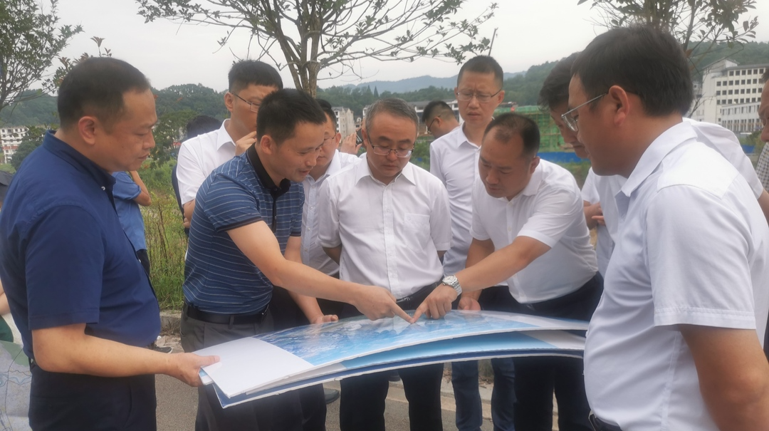 梁高武调研全县重点项目推进建设情况