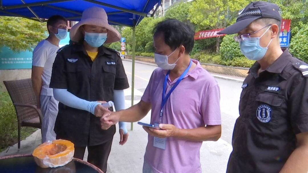 众志成城 抗击疫情丨守好社区疫情防控第一关 织密疫情防控防线