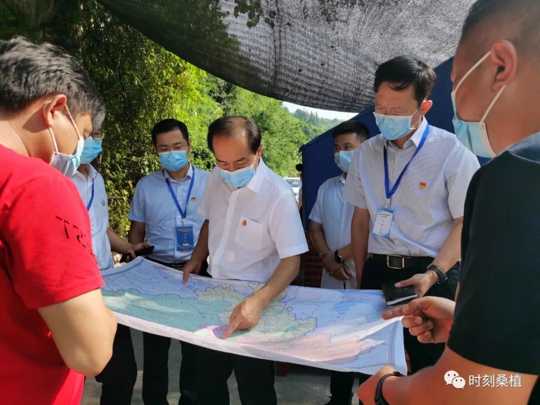 舒行钢：咬紧牙关牢牢守住重要卡口 共同打好疫情防控阻击战
