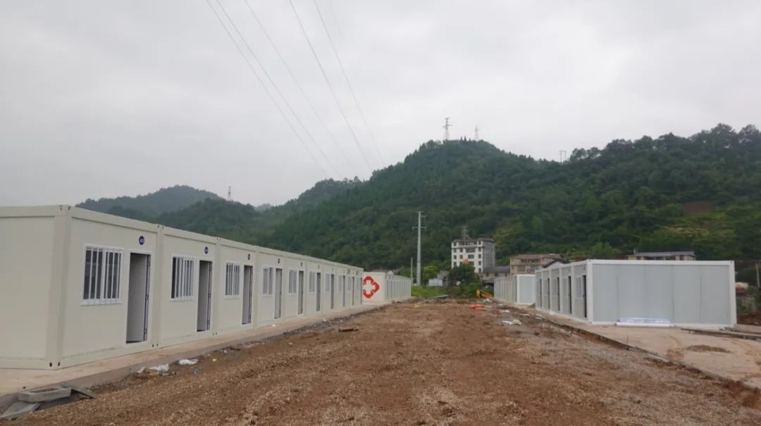 直击“疫”线丨桑植县：奋战120小时 应急隔离仓建设前期工作已基本完成
