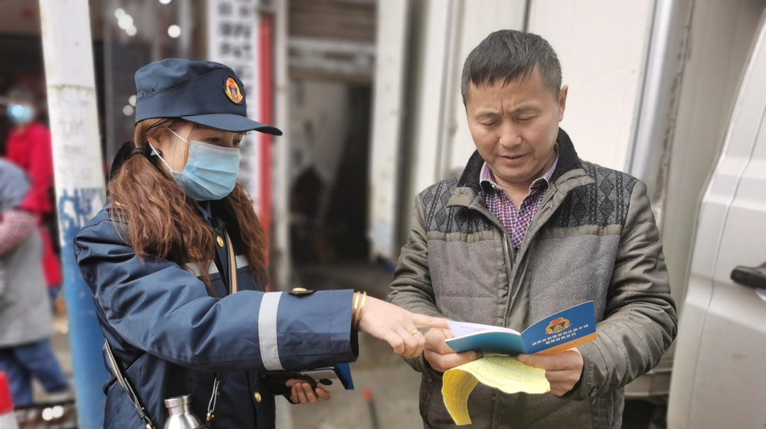 沙塔坪乡：开展公路治超行动 守护道路交通安全