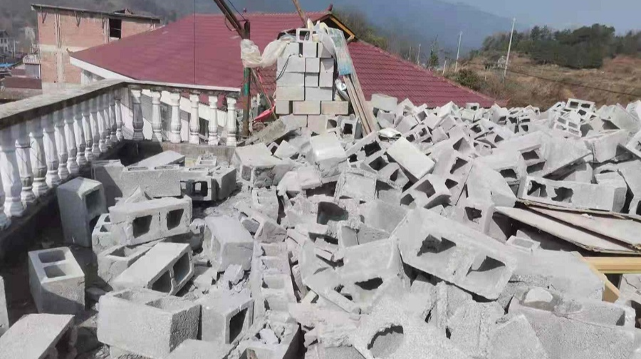控违治违丨利福塔镇：违法建设“零容忍”  控违拆违不松劲