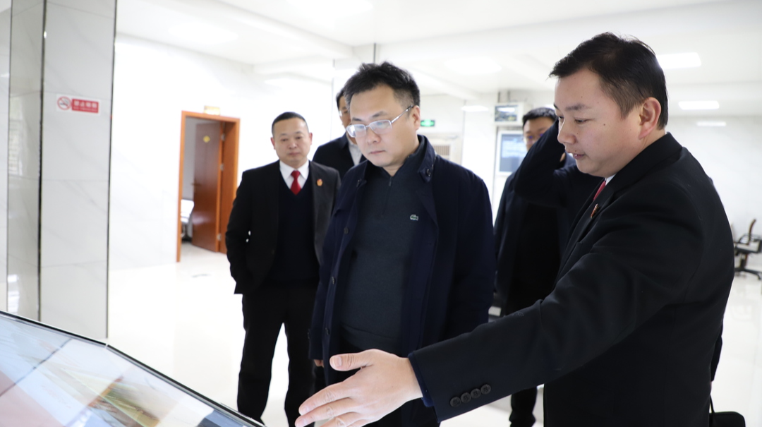 曹飞到桑植县人民法院调研