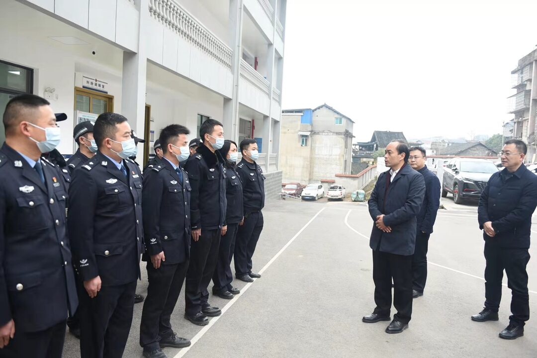 舒行钢来桑调研乡村治理工作