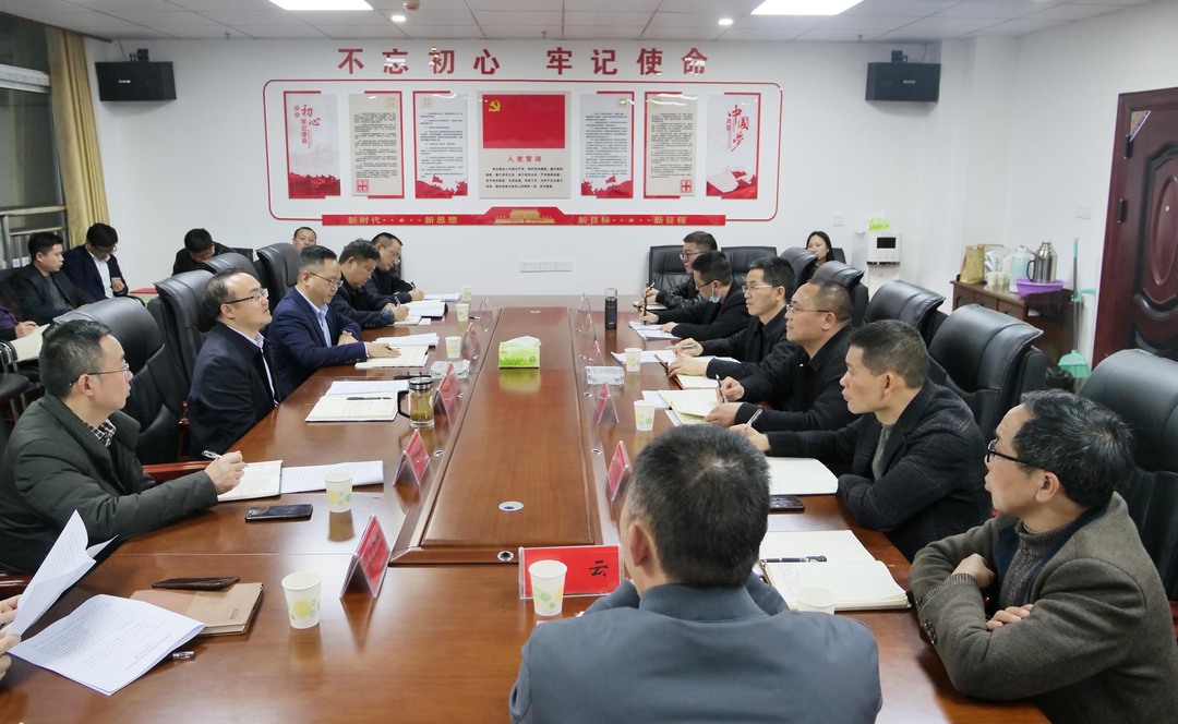 梁高武调研县老区发展集团有限公司运营情况