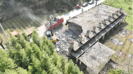 控违治违丨龙潭坪镇启动违法建设集中整治“拆除月”专项行动