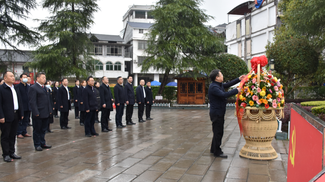 我县举行纪念贺龙元帅诞辰126周年活动