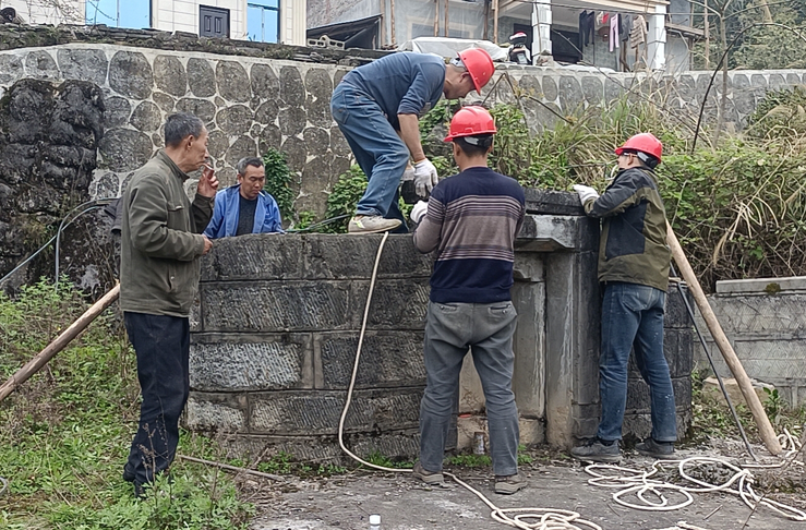 桥自弯镇：“三先”带头强引领 殡葬改革见实效