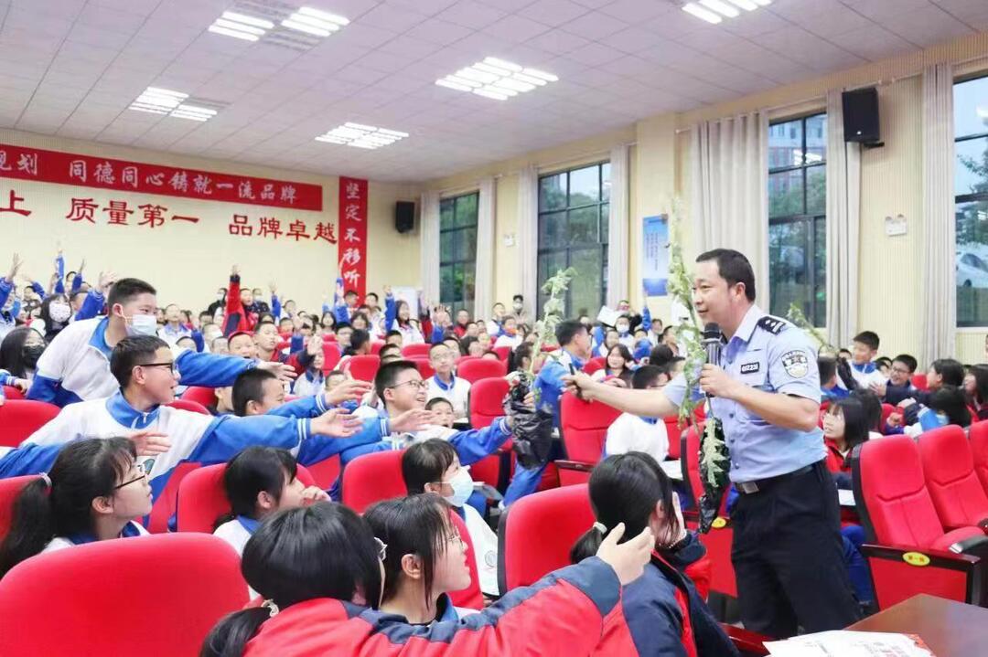 国家安全日：金海实验学校开展法治安全宣传教育主题活动