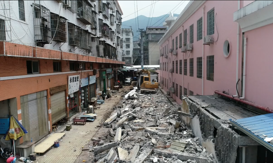 高位推动 情法相融彻底整治城市中心 “牛皮癣”