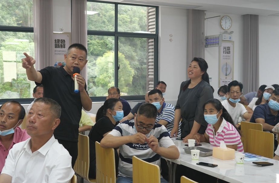 桑植县产业媒婆站：为村企合作搭平台  为村级产业找市场