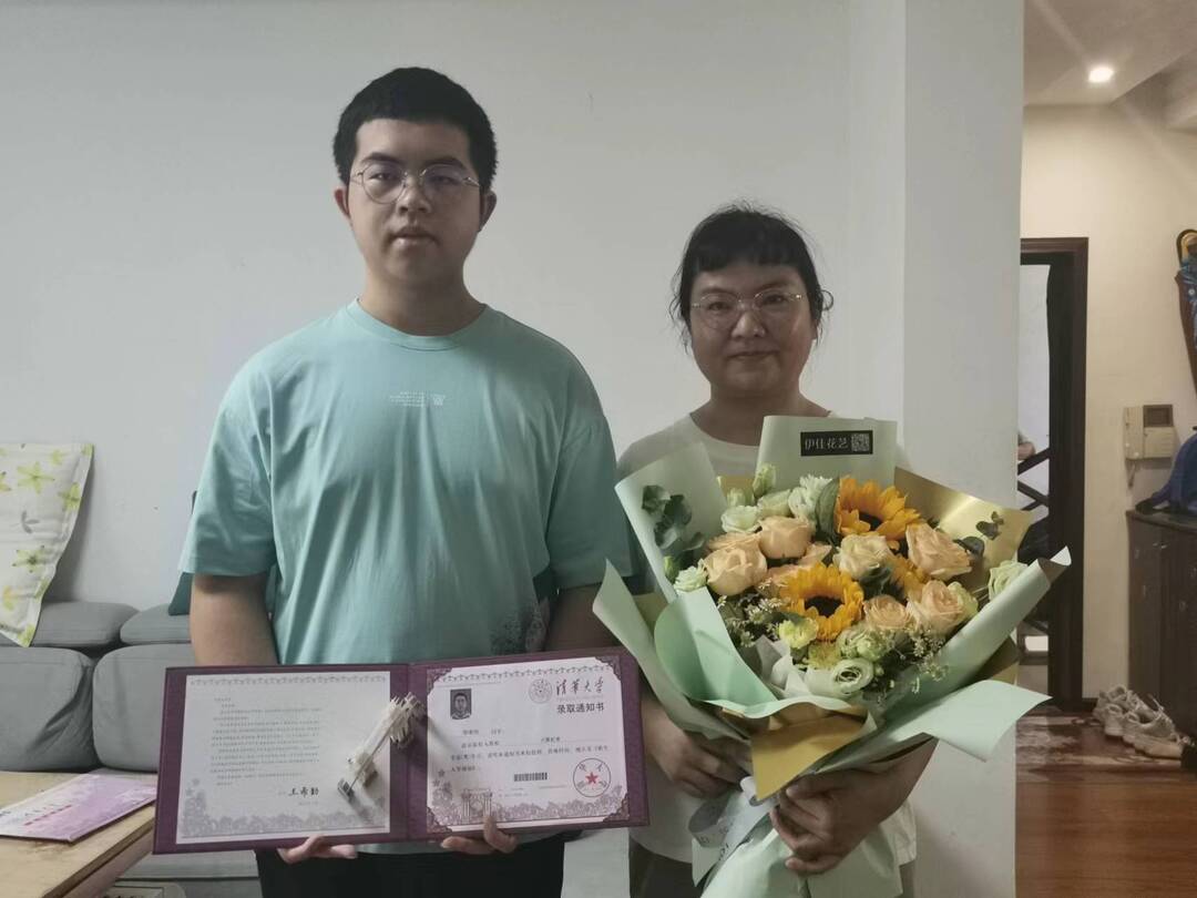 桑植县高考录取通知书投递工作进入高峰期