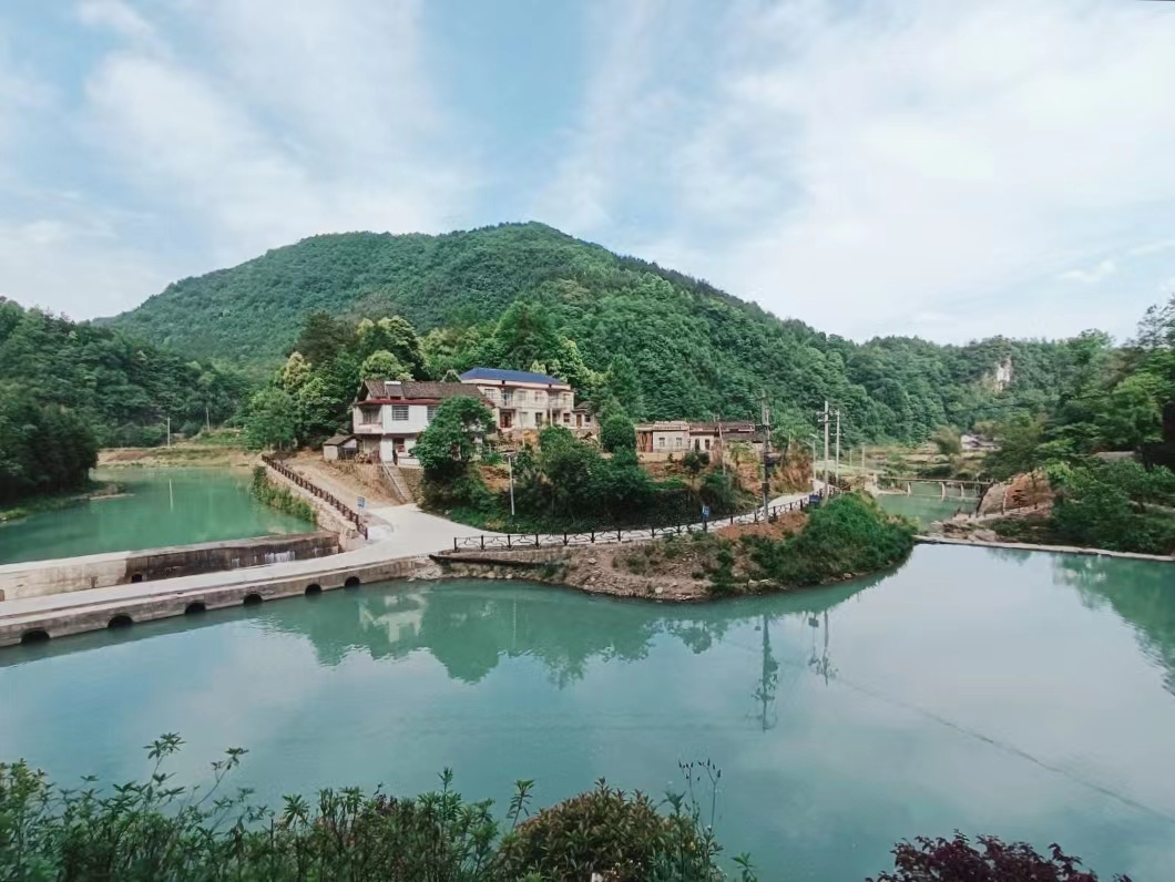 乡村振兴看桑植丨走马坪白族乡龙洞坪村：打造“宜居宜游宜业”美丽村落