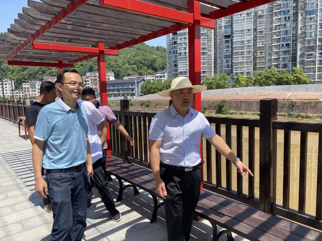 钟照寰实地督导县城区重点项目建设进度