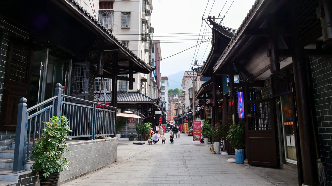 喜迎二十大 桑植晒变化系列报道之三： 城市建设“起高峰”  幸福生活到万家