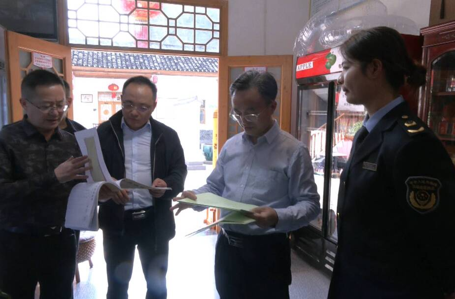 食品安全 | 杨绍武到沙塔坪乡督导国家食品安全示范城市创建工作