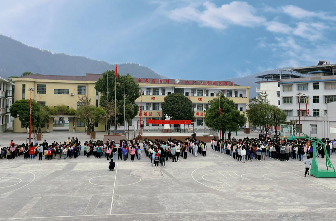 桑植县龙潭坪学校：强化安全培训  筑牢校园安全“保护墙”