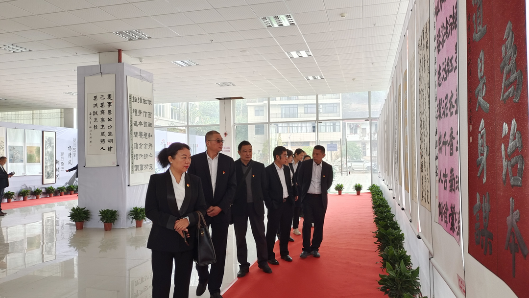 桑植县科工局开展主题党日暨廉洁机关建设活动