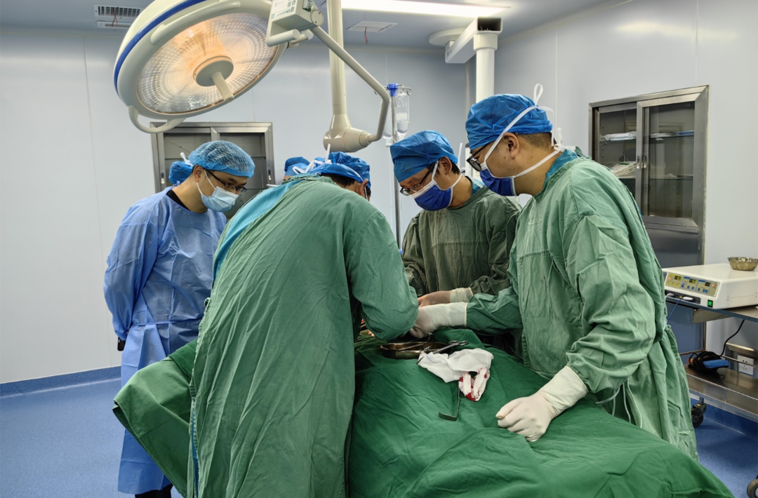 桑植县总医院官地坪镇卫生院分院手术室正式启用并完成首例手术