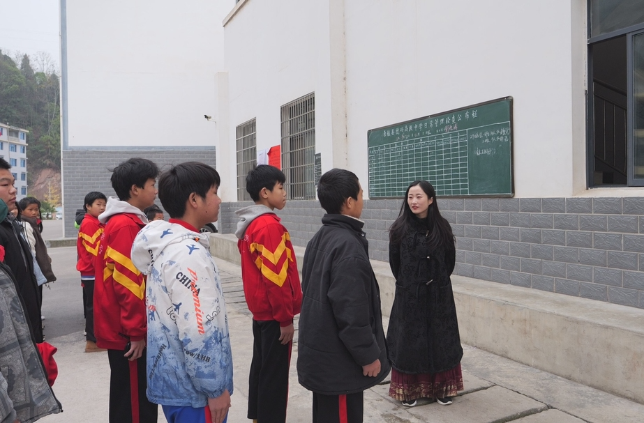 人大代表风采 | 张婷：充分发挥桥梁和纽带作用 为全县发展贡献绵薄之力
