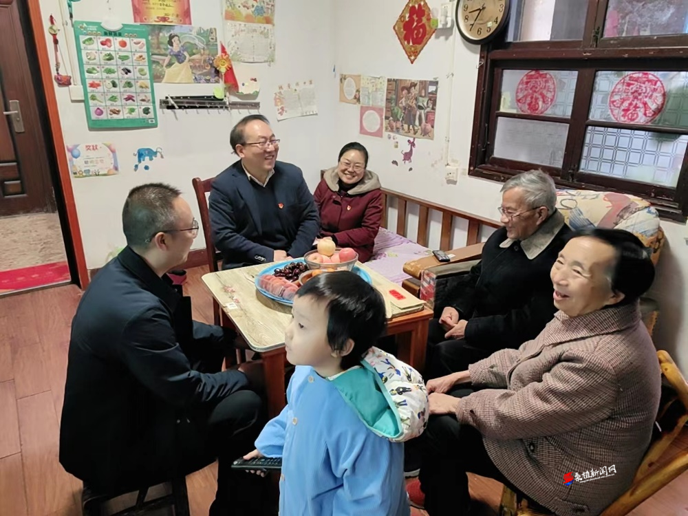 桑植县总医院：节前慰问送温暖
