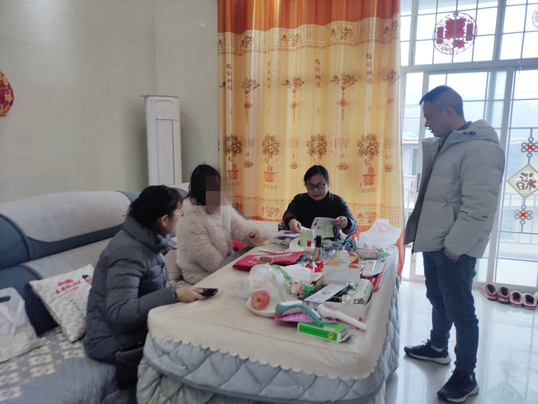 县总医院妇幼保健院院区：上门回访高危孕妇 确保母婴平安健康