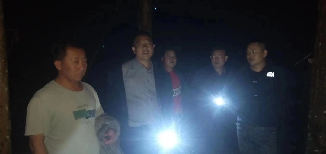 凉水口镇八旬老人走失 村民干部暖心寻回