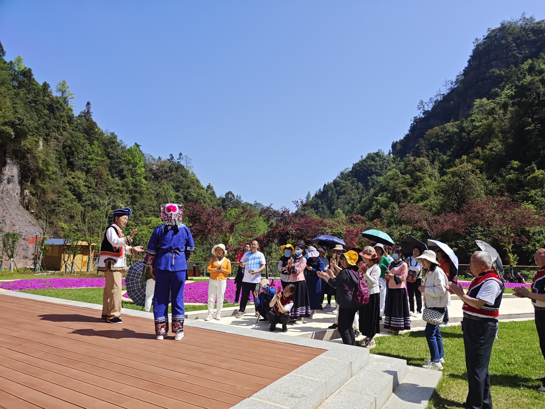 九天峰恋景区：徒步户外健身 亲近绝版山水
