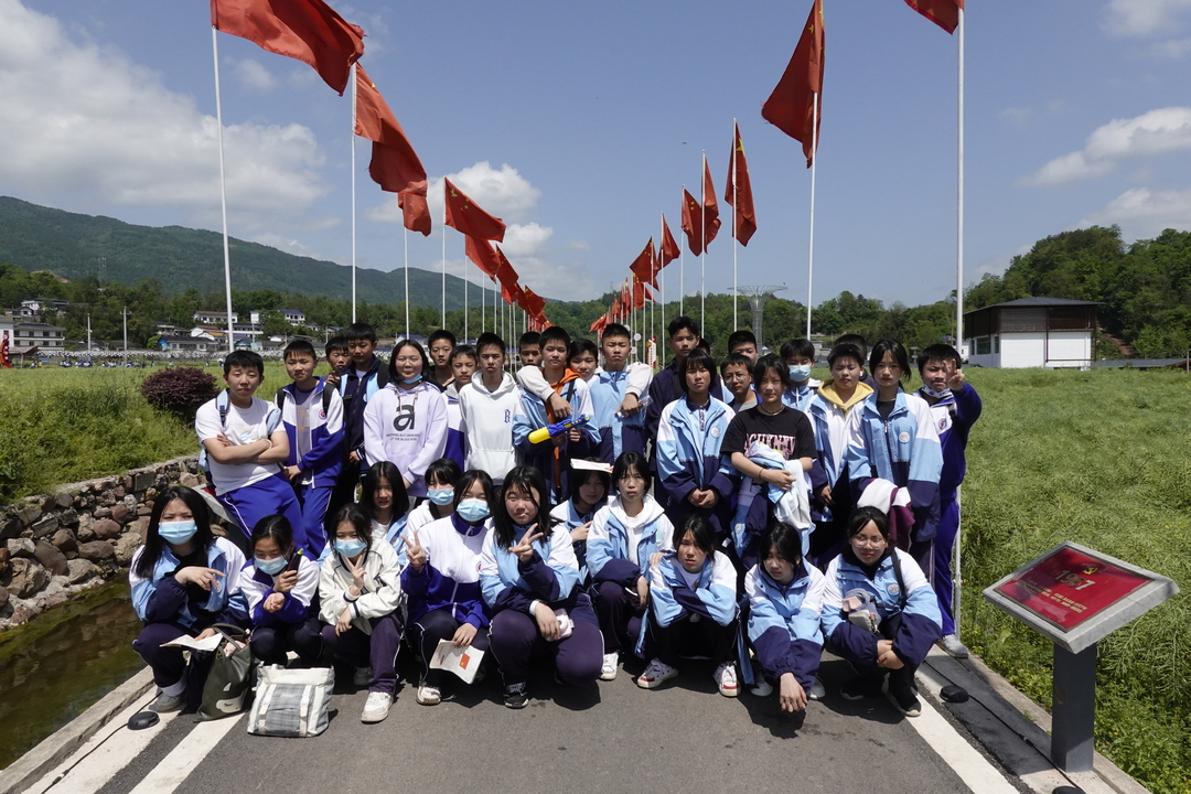 桑植民歌寨研学热  少年沉浸式体验农耕文化