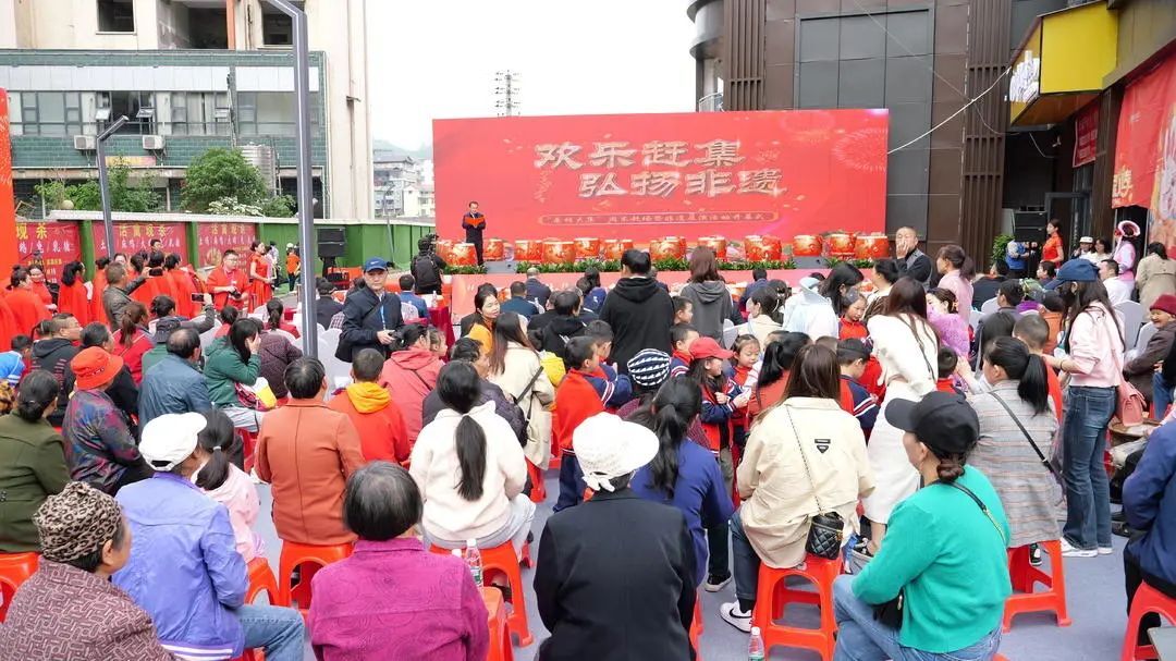 欢乐赶集 弘扬非遗 我县“五一”假期首天开启赶大集模式