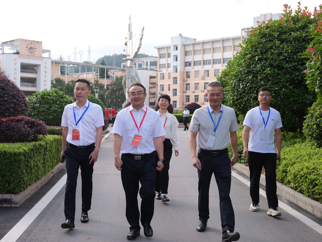 梁高武带队开展高考巡考：注重人文关怀 全力以赴为考生保驾护航