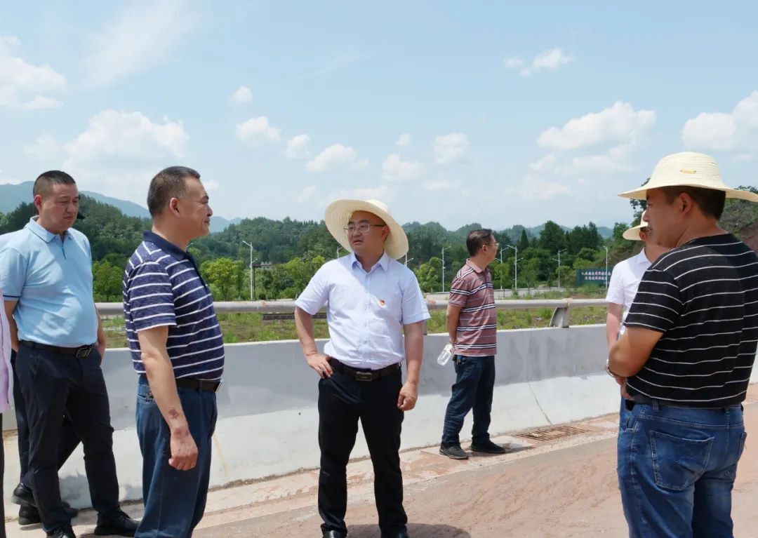 梁高武调研铁路沿线安全环境隐患问题整改工作