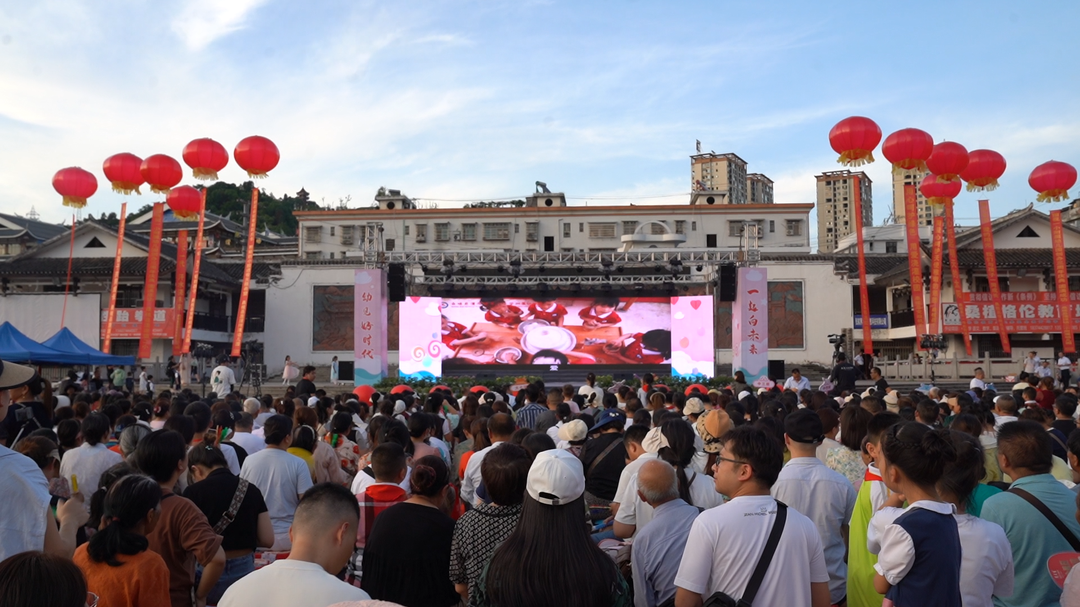 桑植县澧源镇第一小学附属幼儿园举办“幼”见好时代 “一”起向未来活动