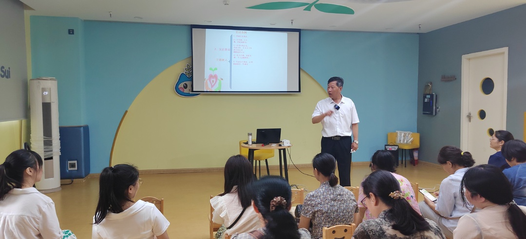 桑植县开展妇联主席业务培训 推动家风建设
