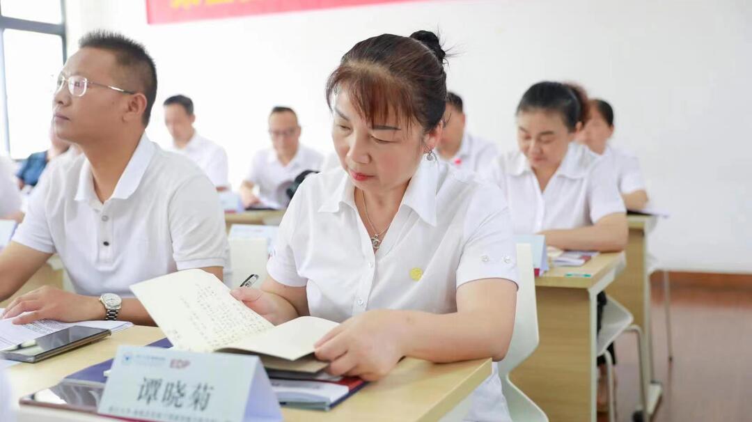 谭晓菊：全力做好“走出去”+“引进来”  推动招商引资增强经济发展能级