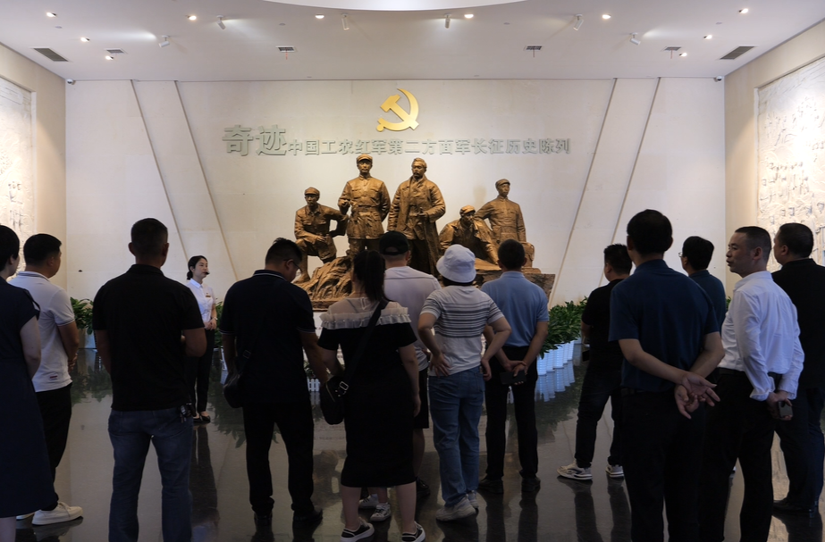 国庆假期 红色旅游受青睐