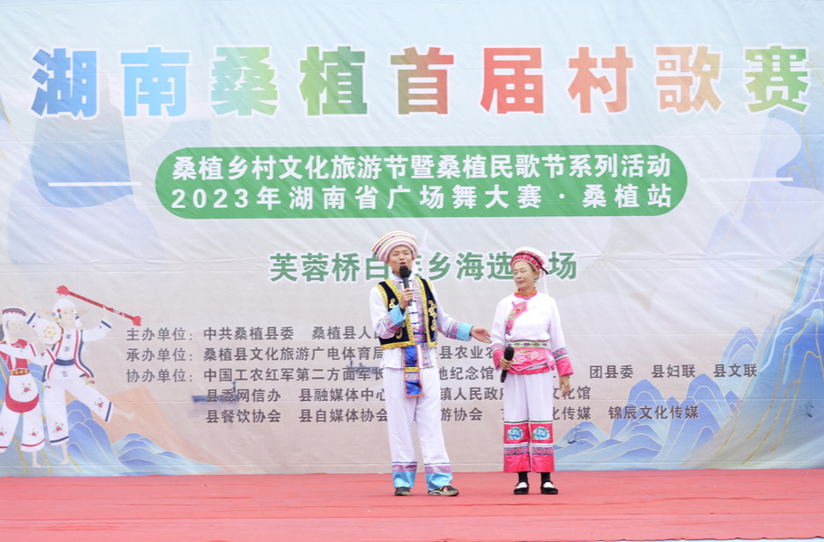 村歌赛进行时：母子档加油备战PK赛