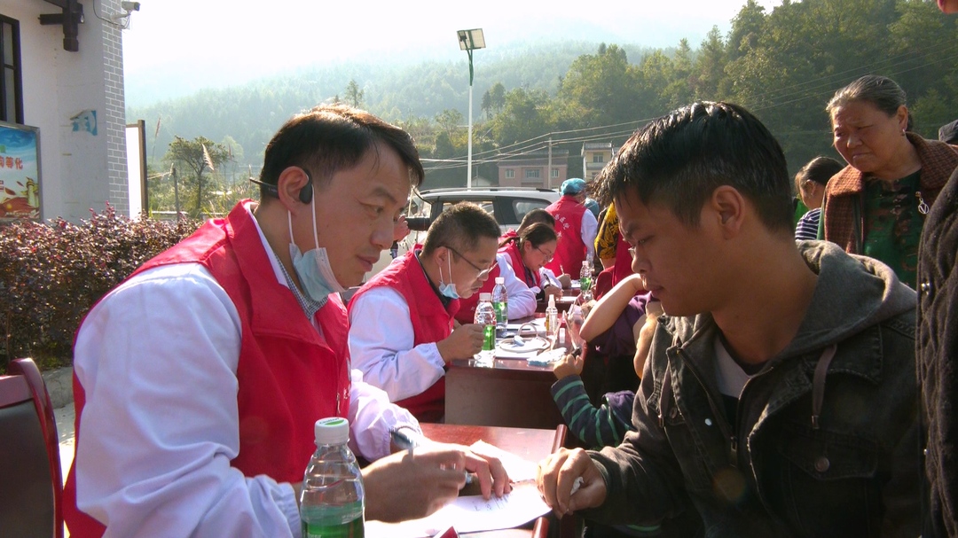 桑植县总医院：三送进村 文化惠民