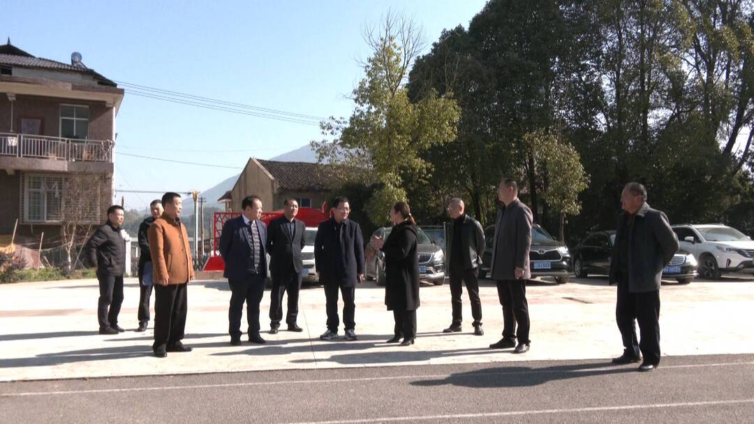 湖南省教育基金会到英雄硬六连小学调研