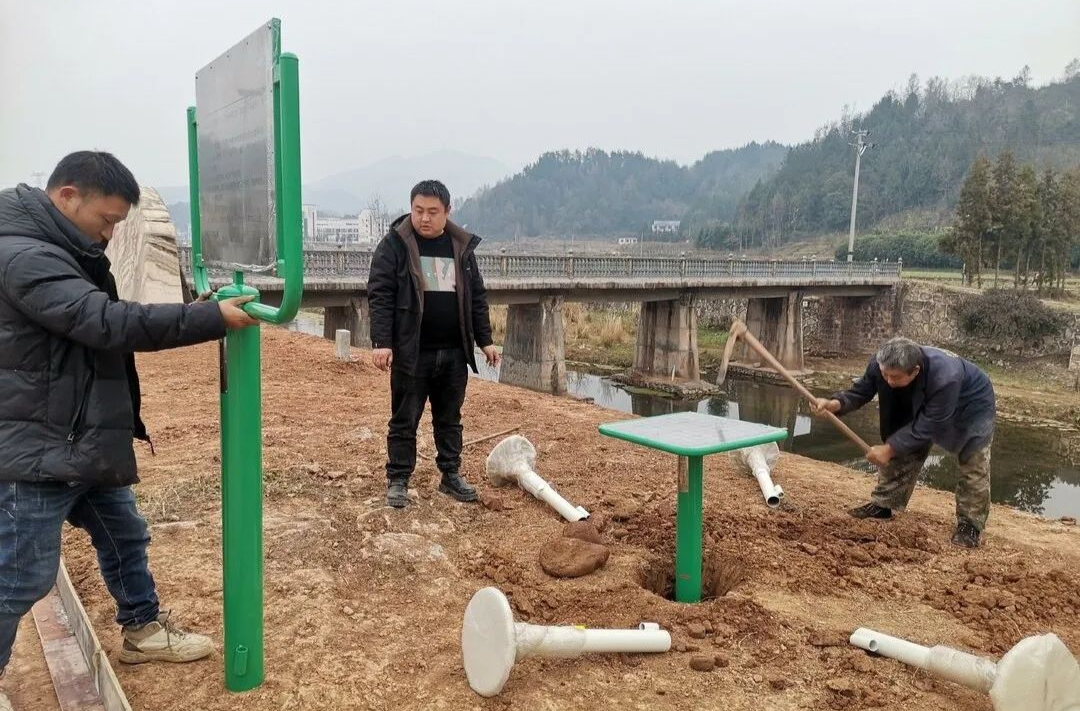 县文旅广体局：健身器材送下乡 文体赋能促振兴