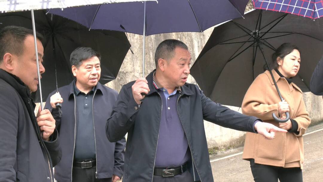 刘明成带队来桑调研河长制工作