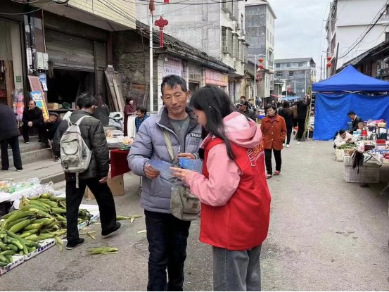 官地坪镇：强力推进违建整治宣传 营造铁腕控违良好氛围