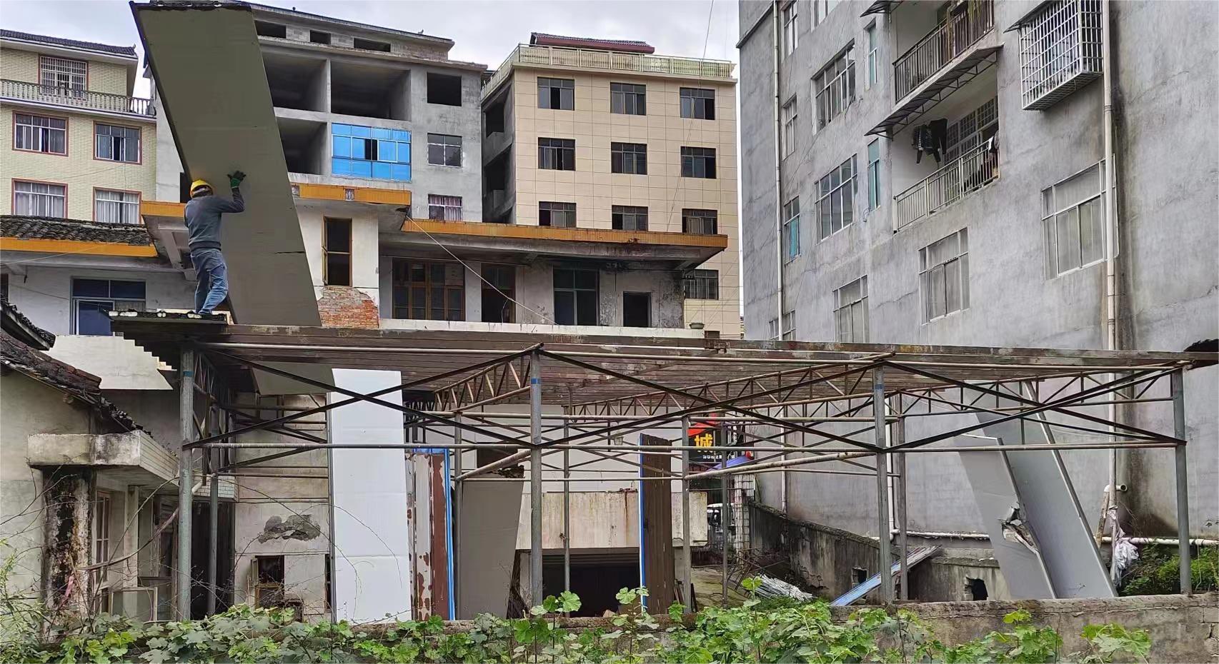 龙潭坪镇：启动专项拆除整治 对违法建设零容忍