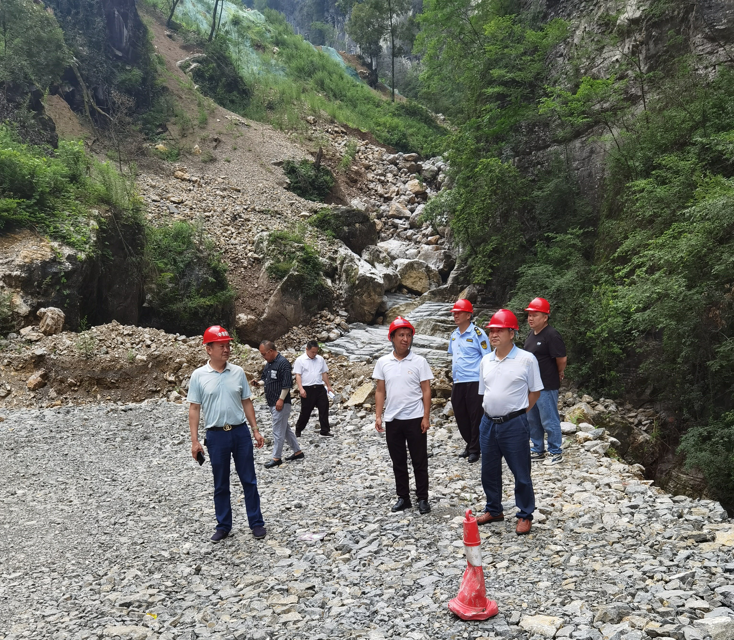 我县开展在建公路工程项目安全事故隐患排查