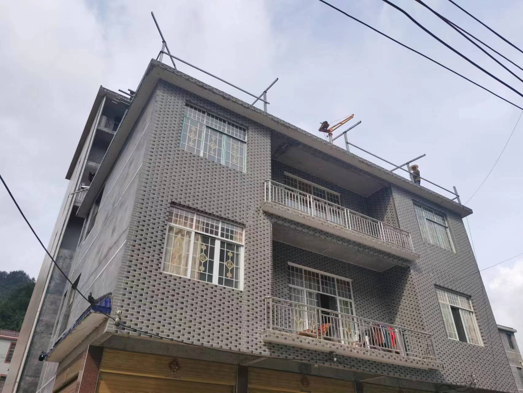 上河溪乡：控违治违不放松 整治行动稳推进