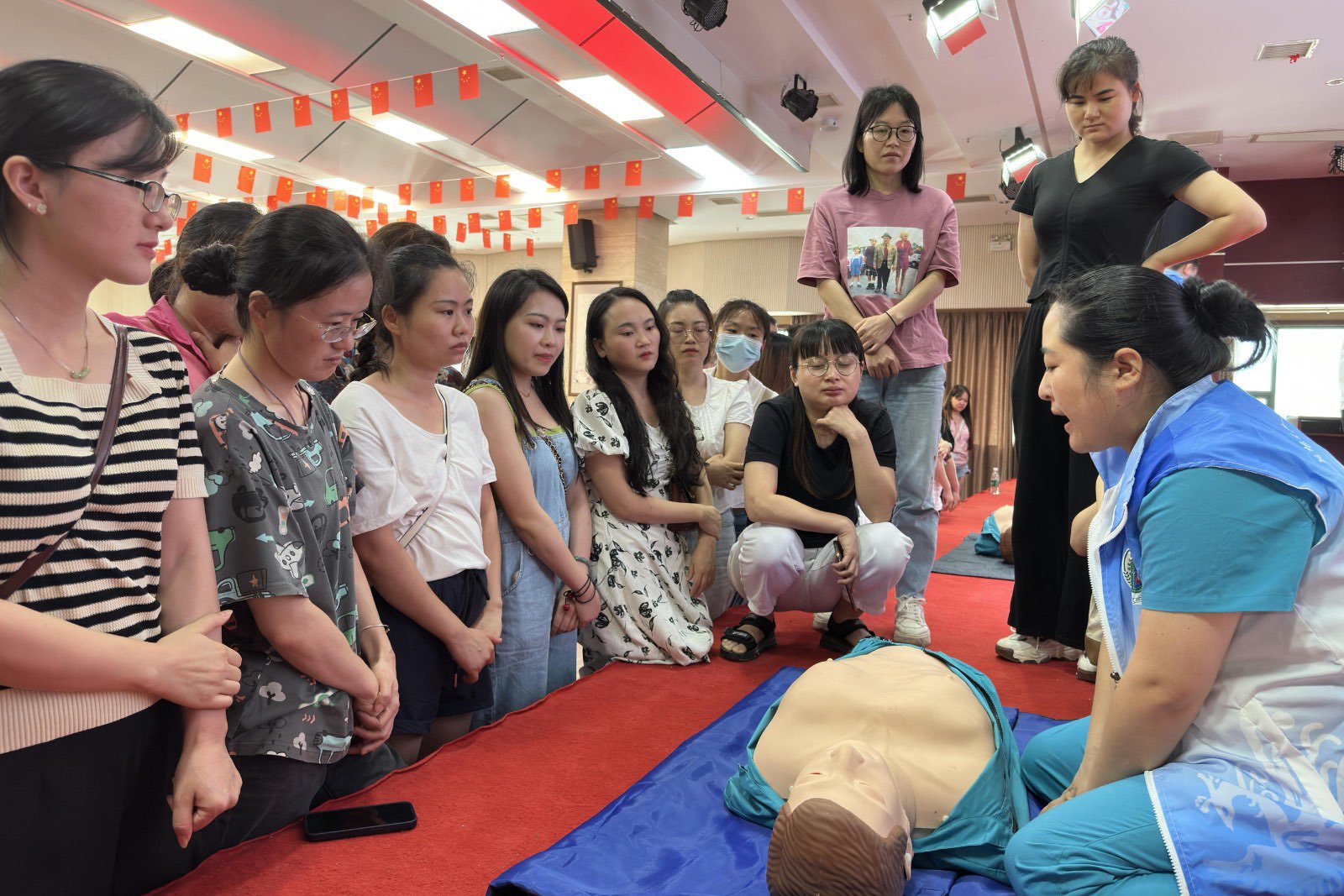 桑植县总医院：“现场救护第一目击者行动”进学校、进社区、进企业、进机关