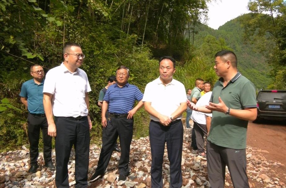 廖国豪赴桑植县调研防汛受灾及灾后重建工作