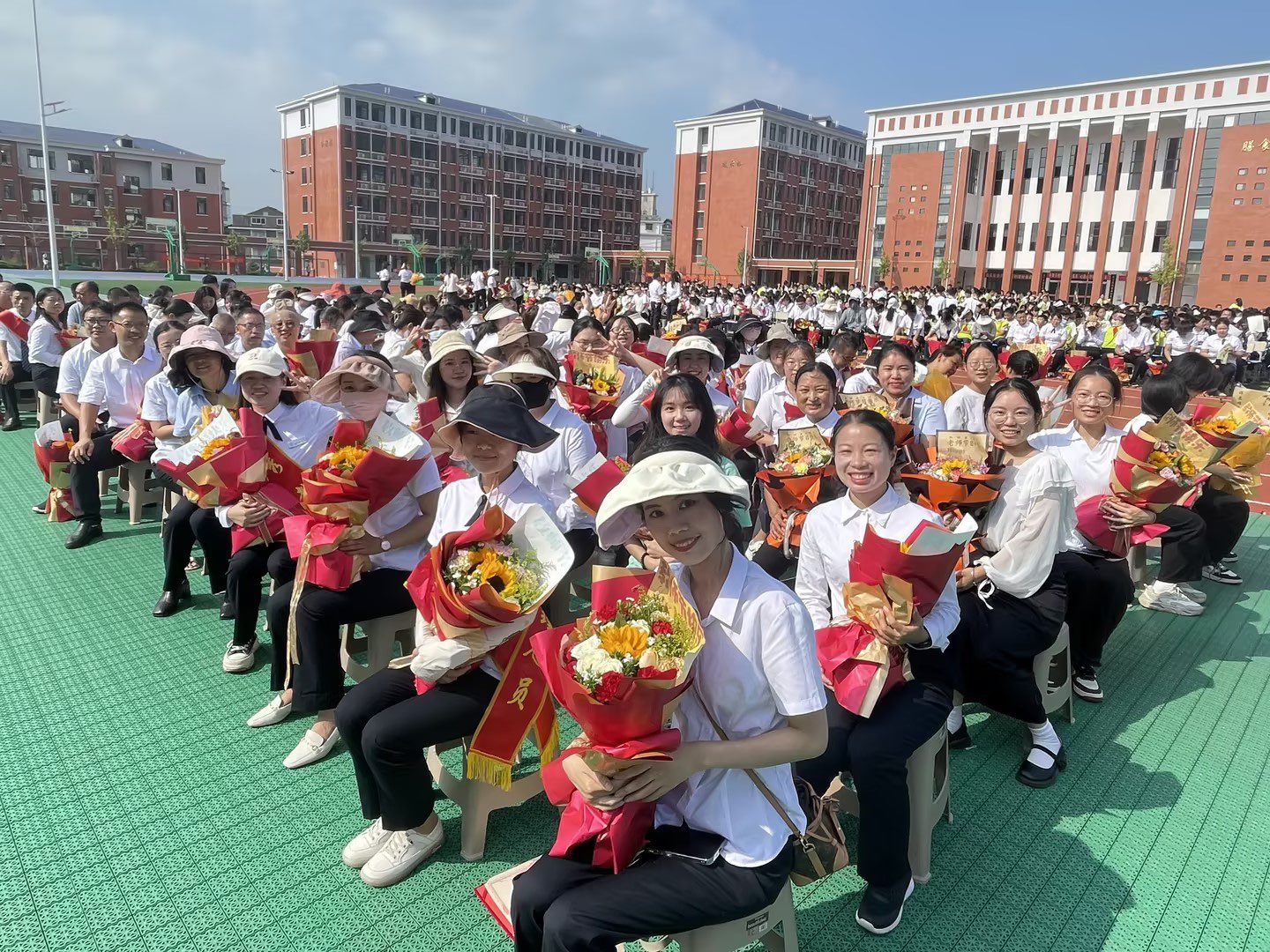 桑植县萃英学校举行2023年秋季开学典礼暨庆祝教师节活动