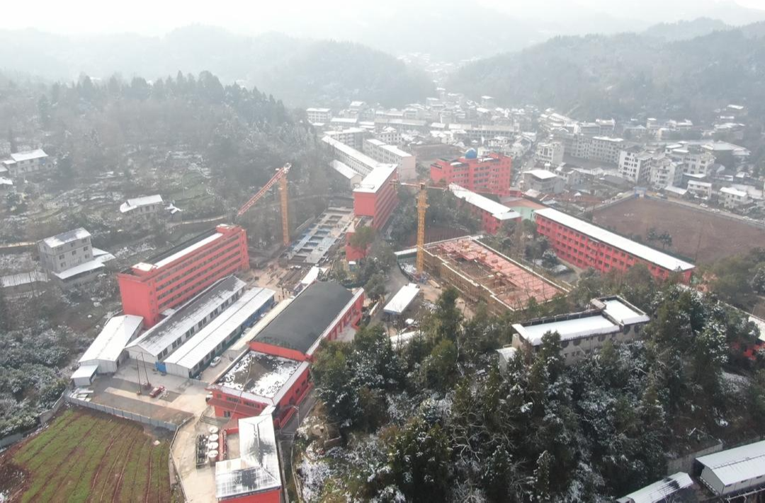 贺龙中学迎蝶变！两栋楼正在修建中..……