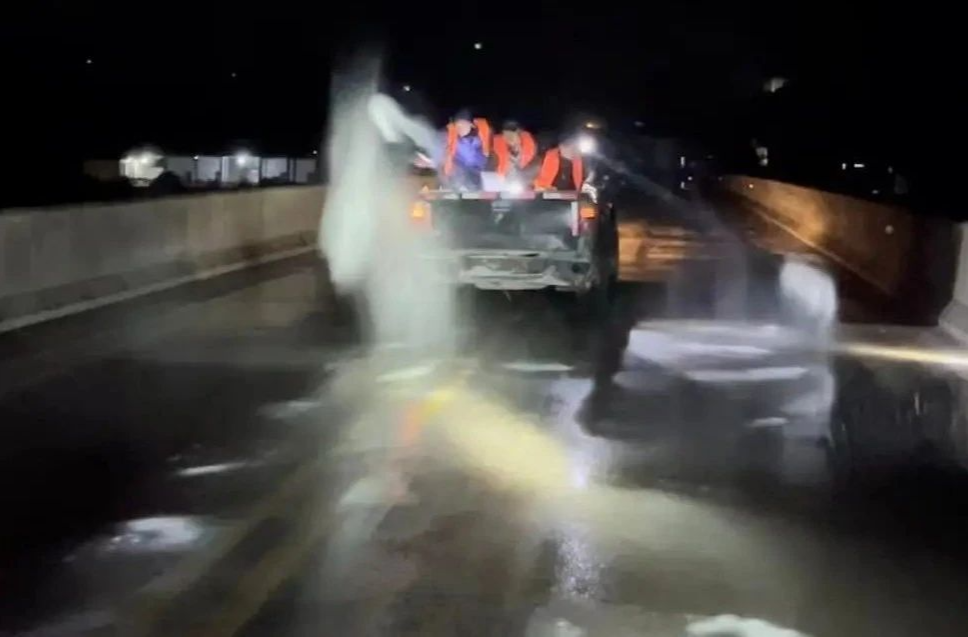 桑植县全力应对低温雨雪冰冻天气